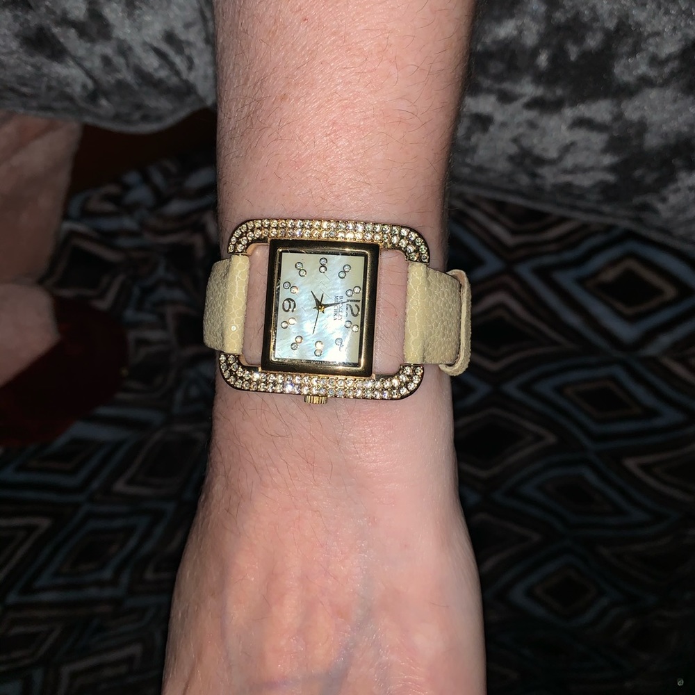 Badgley Mischka Swarovski Crystal Womens Watch